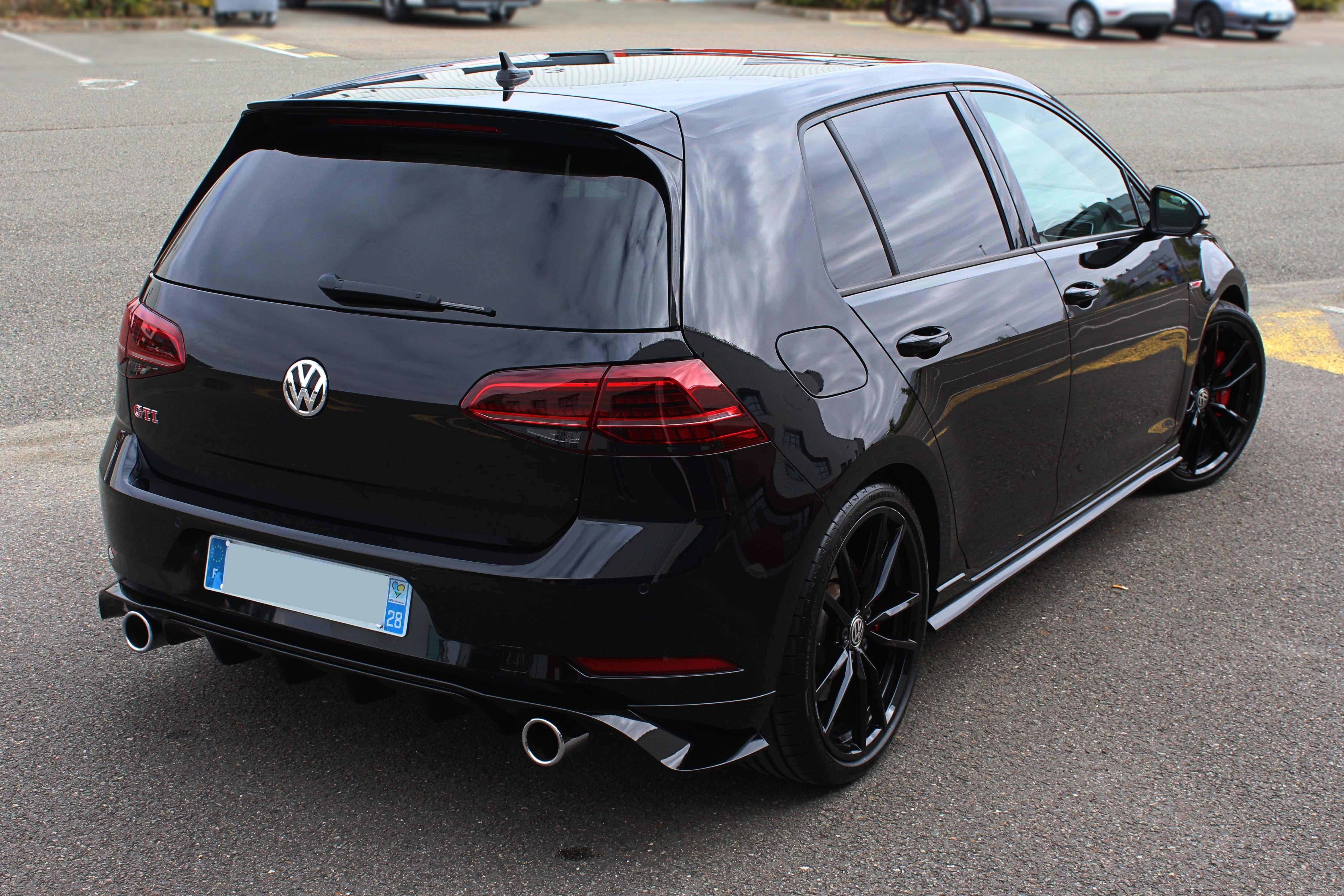 GolfGTI - 3/4 avant droite